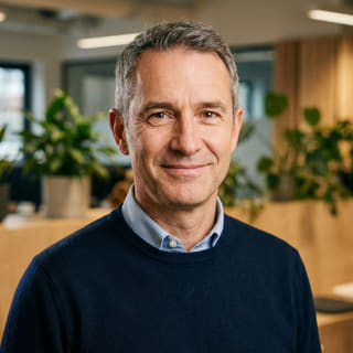 James Mitchell, Chief Executive Officer da Amplo Crescório, foto de perfil